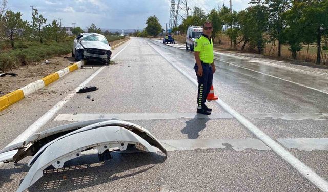 Konya’da kontrolden çıkan otomobil takla attı: 3 yaralı