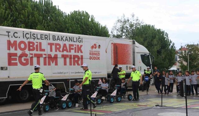 Mobil Trafik Eğitim Tırı ile 7 binden fazla öğrenciye trafik eğitimi