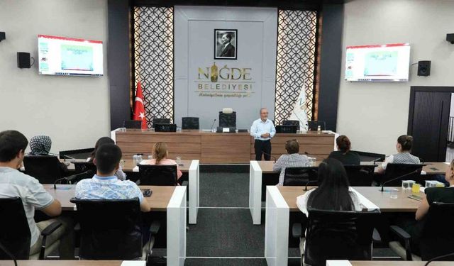 Niğde’de Belediye Personeline “Aile Ve Kurum İçi İletişim” Eğitimi