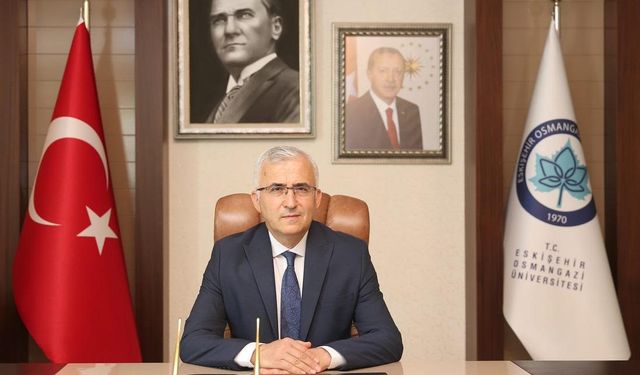 Rektör Çolak: "Eskişehir halkının bu onurlu ve gururlu gününü kutluyorum"