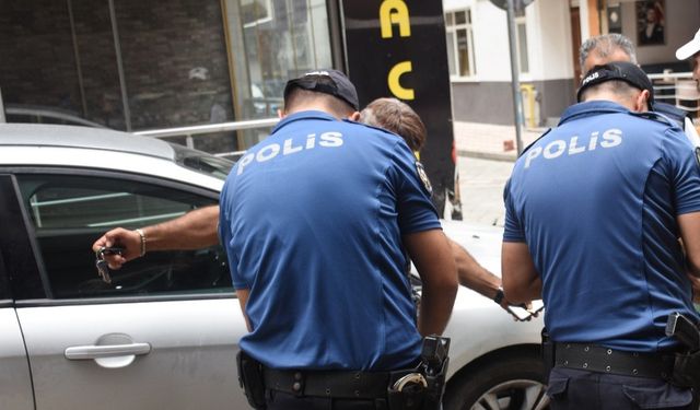 Samsun’da polis okul önlerinde denetimlerini arttırdı