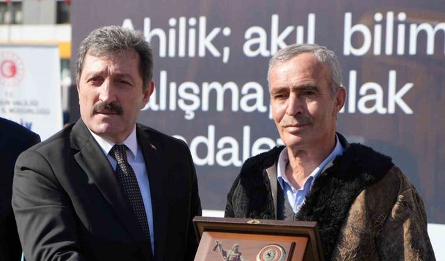 Samsun’da "yılın ahisi" yarım asırlık demirci oldu