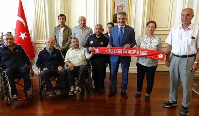 Sorgun Tekerlekli Sandalye Basketbol Takımı’na malzeme desteği