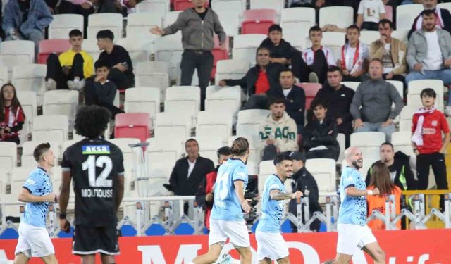 Trendyol Süper Lig: Sivasspor: 1 -Başakşehir: 2 (Maç sonucu)