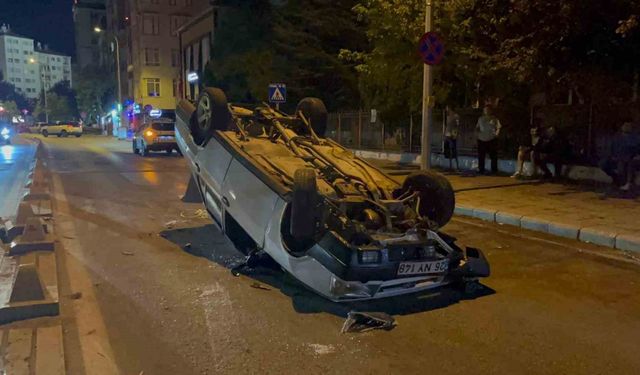 Virajda takla atan otomobildeki çift yaralandı