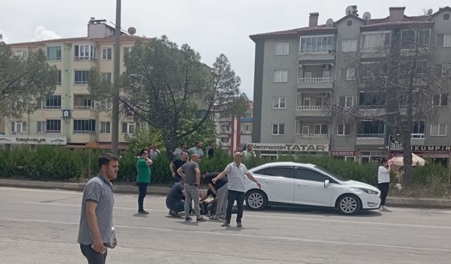 Yayaya çarpan motosiklet sürücüsü olay yerinden kaçtı