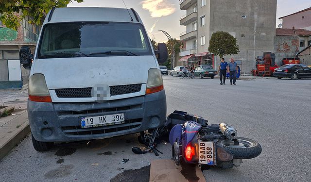 Çorum’da feci kaza: İki kardeş yaralandı