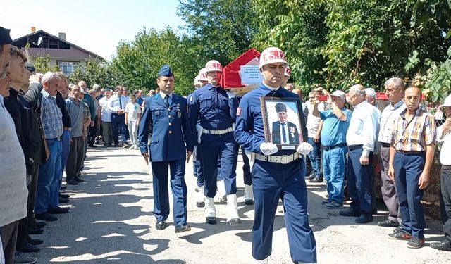 Çorumlu Kıbrıs Gazisi İhsan Karakuş, kalp krizi sonucu hayatını kaybetti