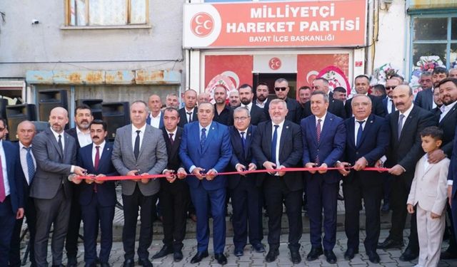 MHP Bayat’ta gücünü büyütüyor! Yeni hizmet binasının coşkuyla açıldı