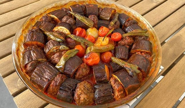 Masterchef'ten sofralarınıza: Akşam yemeği için mükemmel Fırında Patlıcan Kebabı tarifi