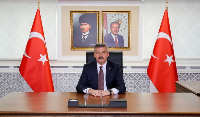 Artvin Valisi Ergün'den 29 Ekim Cumhuriyet Bayramı mesajı