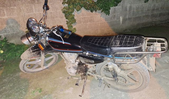 Bafra'da plakasız ve şasi numarası silinmiş motosiklet ele geçirildi