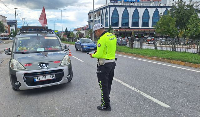 Bafra'da trafik ve göçmen kaçakçılığı denetimleri yapıldı