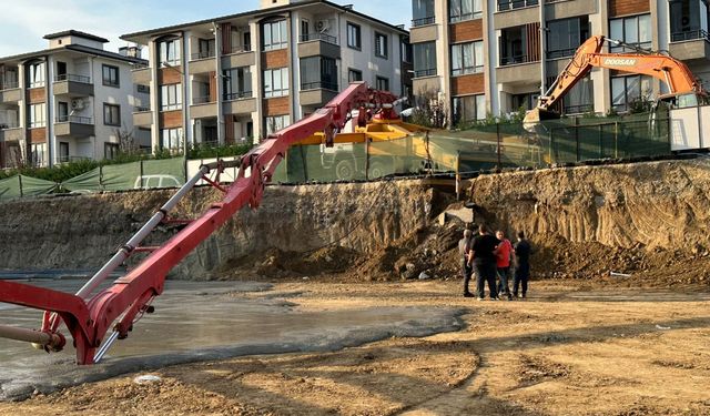 Düzce'de üzerine beton pompası devrilen işçi öldü