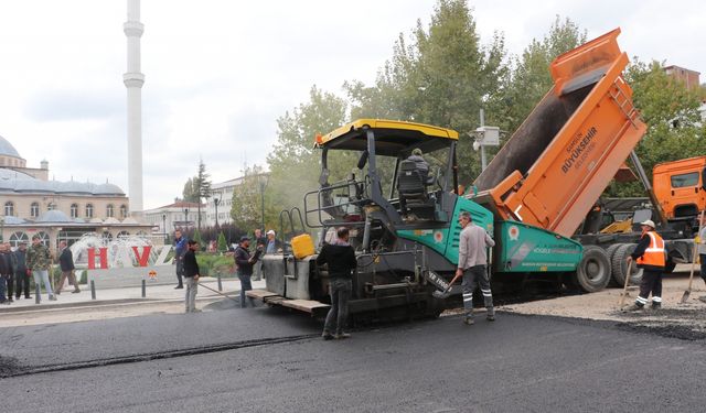 Havza'da Samsun Büyükşehir Belediyesi asfalt çalışmalarına başladı