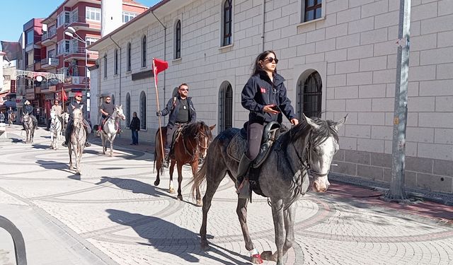 İstiklal Yolu'nu at sırtında geçecekler