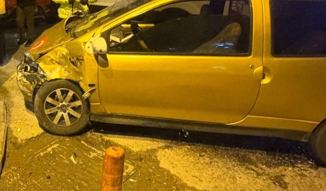 Karabük'te iki otomobilin çarpıştığı kazada 4 kişi yaralandı