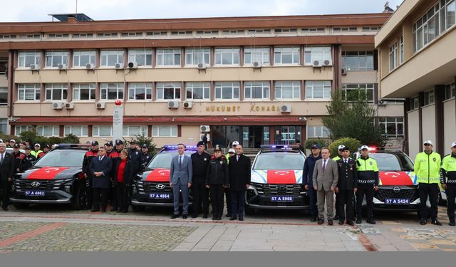 Sinop'ta emniyet ve jandarmaya 11 yeni araç tahsis edildi