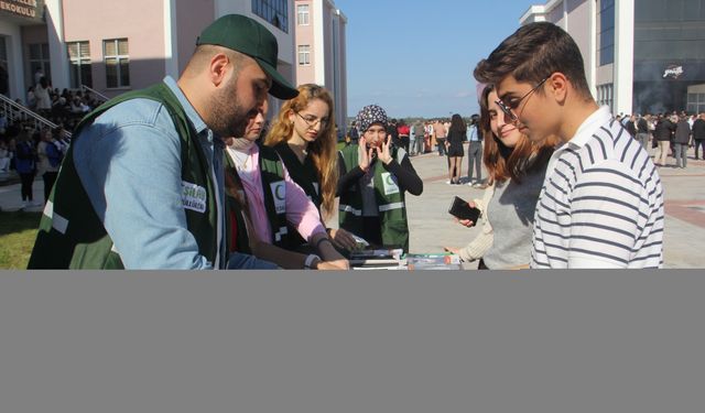 Sinop'ta Yeşilay, öğrencileri bağımlılık ve zararlı maddeler konusunda bilgilendirdi