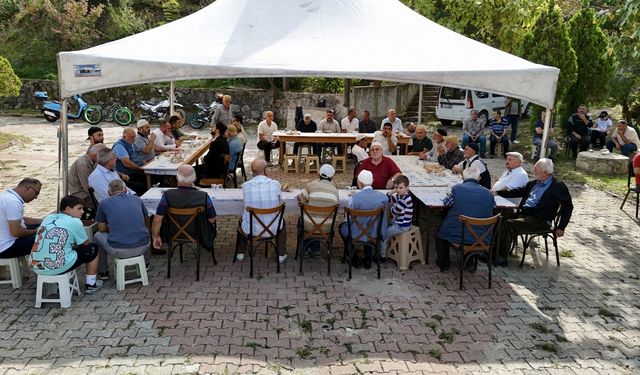 Tarihi Hemşin Köyü Cuma Camisi'nde mevlit programı