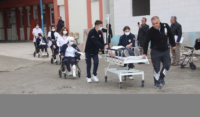 Taşova Devlet Hastanesi'nde yangın tatbikatı yapıldı