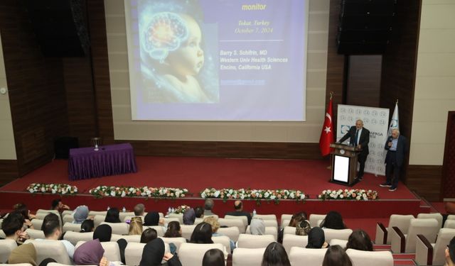 Tokat'ta "yeni doğanda nörolojik hasarların önlenmesi" konferansı yapıldı