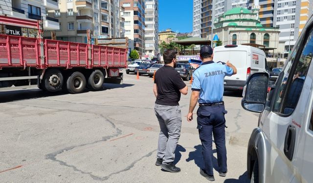 Trabzon'da hatalı park yapanlara yönelik denetimler sürüyor