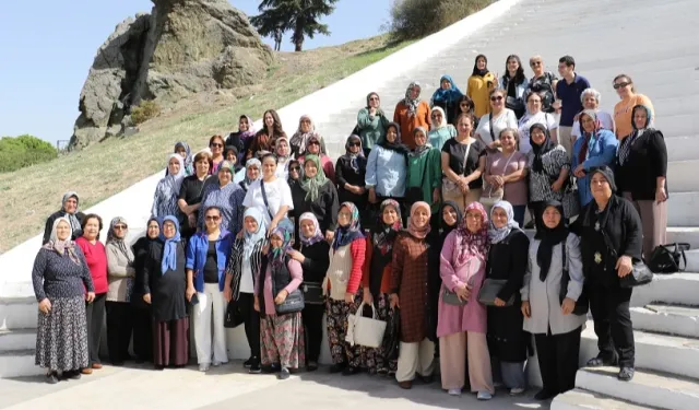 Manisa Ahmetlili kadınlarından şehrin tarihi mekanlarına ziyaret