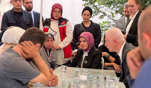 Bakan Göktaş’tan İstanbul’da öldürülen iki genç kızın ailelerine taziye ziyareti