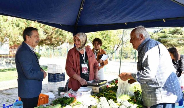 Başkan Ataç kadın üreticilerin gününü kutladı