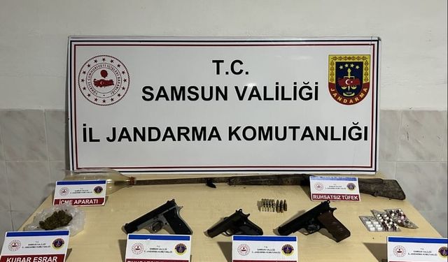 Jandarma, uyuşturucu ve silah ele geçirdi