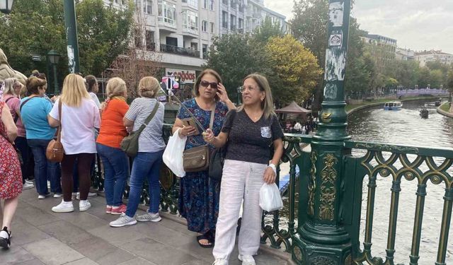 Turistler Porsuk Çayı’nın manzarasına hayran kaldı