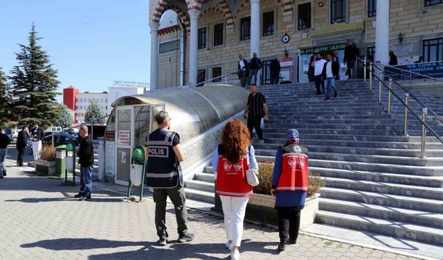 Yoksul ve sokakta çalıştırılan çocuklarla ilgili çalışma yapıldı