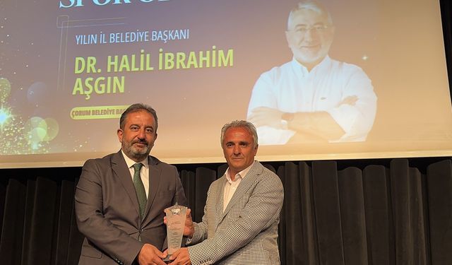 Aşgın’a, “Yılın İl Belediye Başkanı” Ödülü