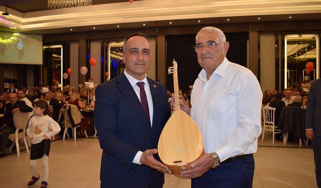 “Bağlama” denince akan sular durur...