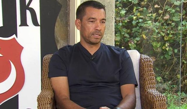 Van Bronckhorst: 'Canavar gibi defans yaptık!'