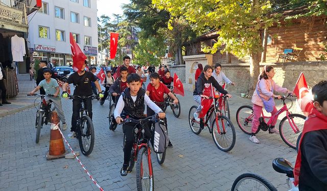 Çorum'un bu ilçesinde Cumhuriyet Bayramı coşkusu bisiklet turuyla kutlandı