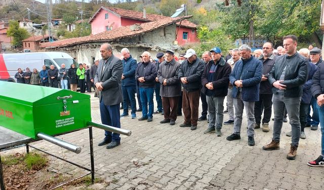 Kamile Atak son yolculuğuna uğurlandı