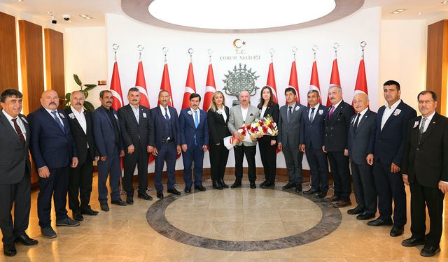 Çorum Valisi Ali Çalgan, Muhtarlar Günü’nde muhtarlarla bir araya geldi