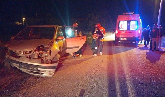 Çorum Osmancık'ta korkutan kaza: 1’i polis 2 yaralı