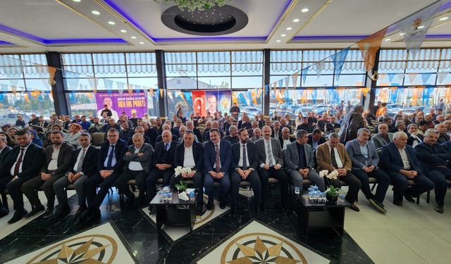 AK Parti Amasya Suluova İlçe Başkanlığına yeniden Mustafa Şen seçildi