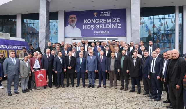 AK Parti'li Yılmaz, Samsun'da partisinin Kavak İlçe Kongresi'nde konuştu: