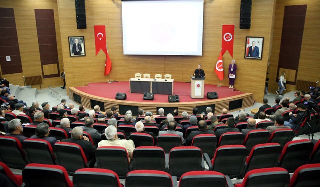 Kastamonu'da "Arı Sağlığı, Arı Ürünleri ve Koloni Yönetimi" paneli başladı