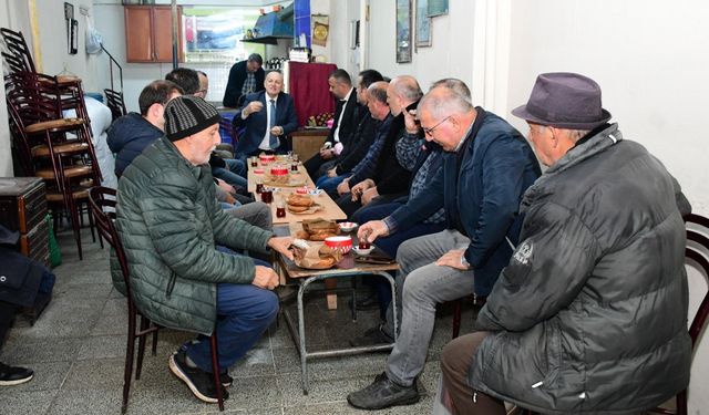 Terme Belediye Başkanı Kul, Kocaman Caddesi'nde esnaf ve vatandaşlarla buluştu