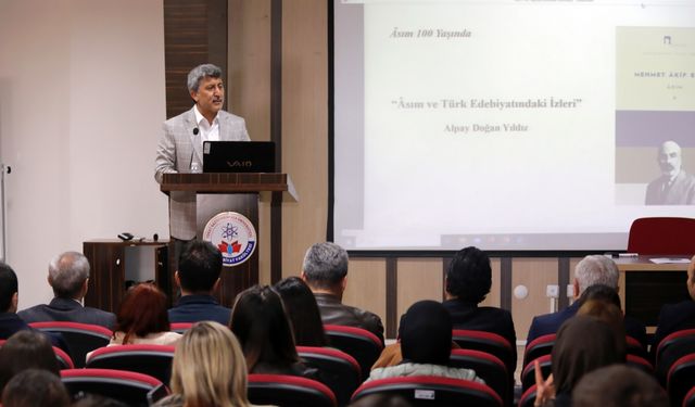 TOGÜ'de "Asım’ın İzleri ve Mehmet Akif'in Edebiyatımıza Katkıları" Konferansı düzenlendi