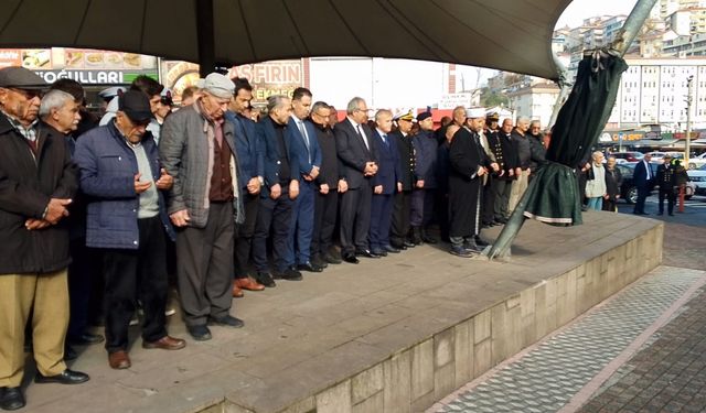 Zonguldak'ta fırtınada batan geminin personeli anıldı