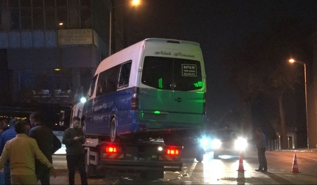 Ankara’da otomobil ile dolmuş çarpıştı: 6 yaralı