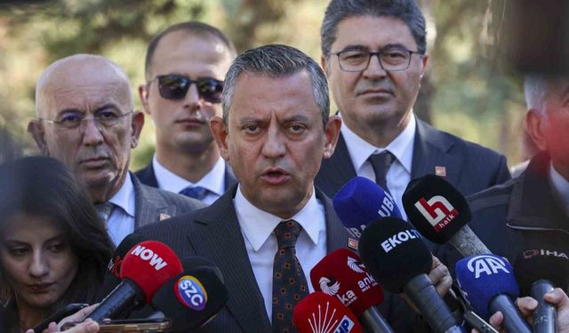 CHP Genel Başkanı Özel: "Sayın Bakırhan’ın ifade ettiği görüşlere katılmıyorum, en sert şekilde karşı çıkıyorum fakat..."