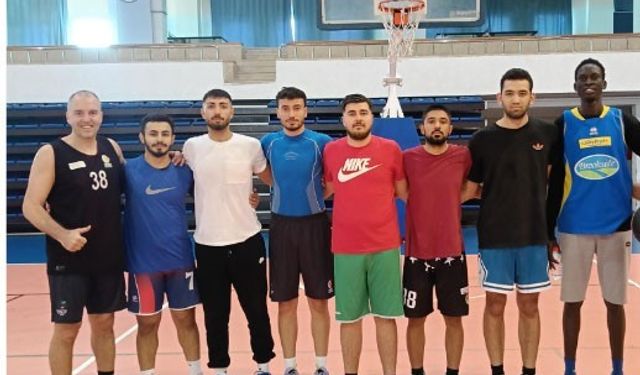 Erciyes Üniversitesi, basketbol takımları Bölgesel Lig maçlarına hazırlanıyor