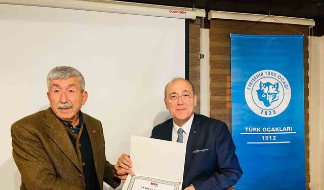 Eskişehir Türk Ocağı ‘Yurt Dışında Eğitim: İmkânlar - Fırsatlar’ konferansı düzenledi